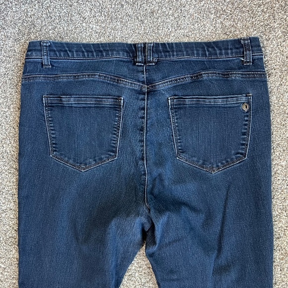 Democracy 'Ab' technology Dark Wash Skinny Jeans, Size 14 - Picture 7 of 7